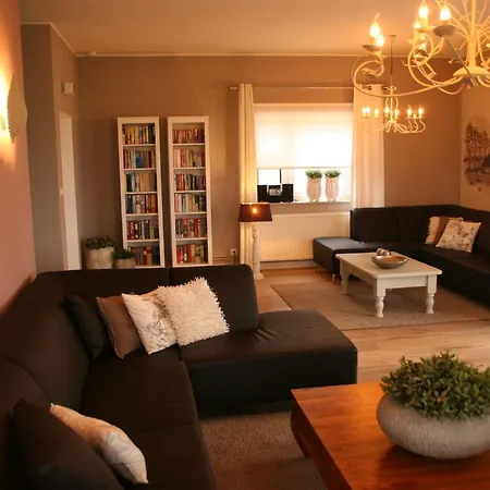 Fuer 10 Personen In Ostfriesland Mit Kino, Bar, Sauna Und Whirlpool *